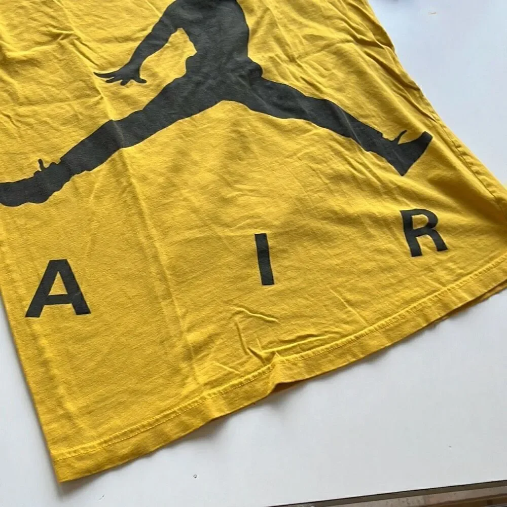 Air Jordan Logo T Fits Mens M